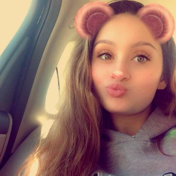 Meet your Posher, Andrea - Picture 1 of 1